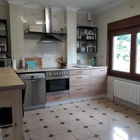 Higueras -casa Con Jardin- * Pomaluengo