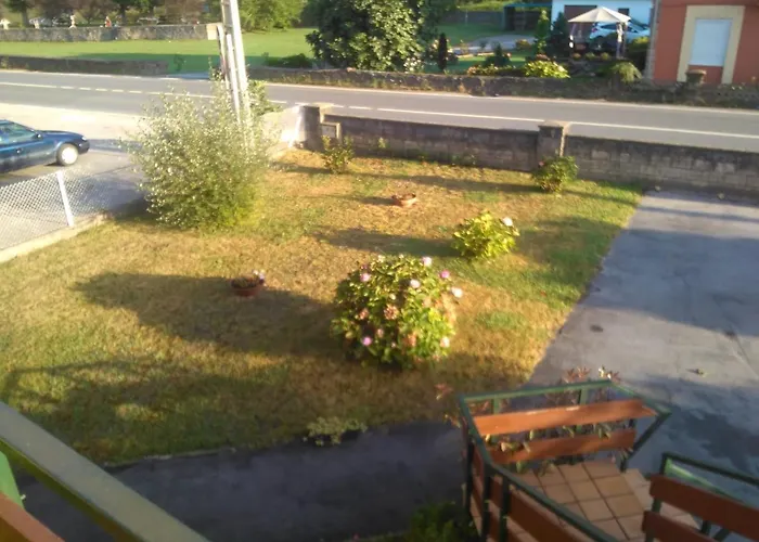 Higueras -casa Con Jardin- * Pomaluengo