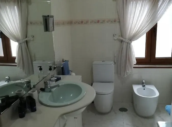 Prázdninový dům Higueras -casa Con Jardin- Pomaluengo