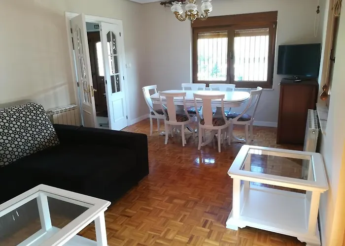 Higueras -casa Con Jardin- * Pomaluengo